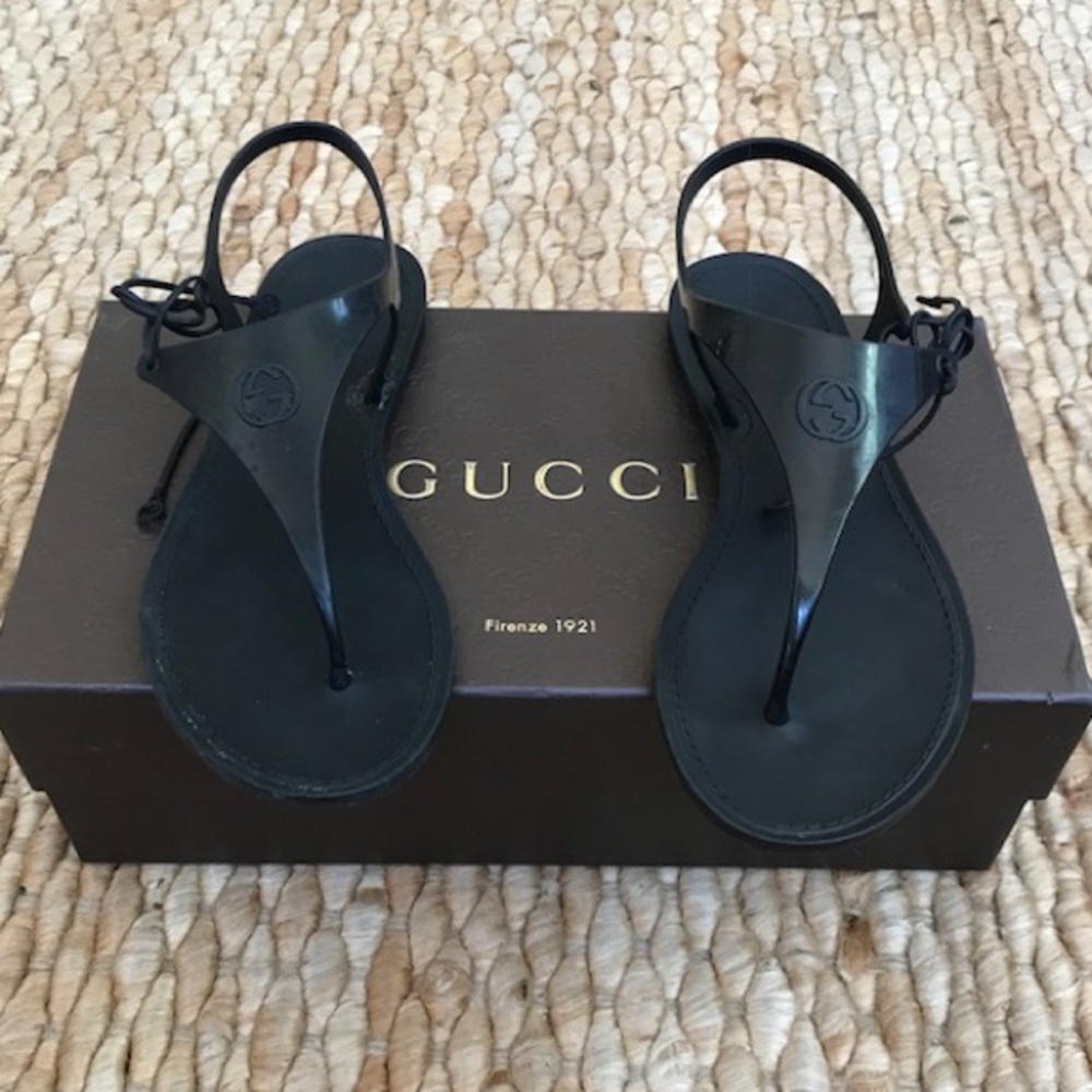 Gucci jelly tie side black sandals with box